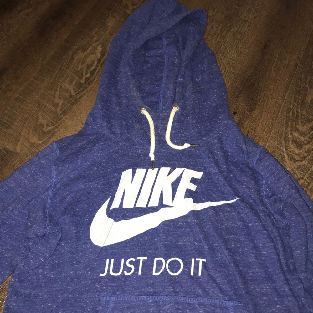 BRAND NEW NIKE PULLOVER ‼️